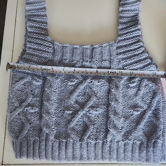 Kendall & Kylie Light Gray Knit Crop Tops - Picture 6 of 7